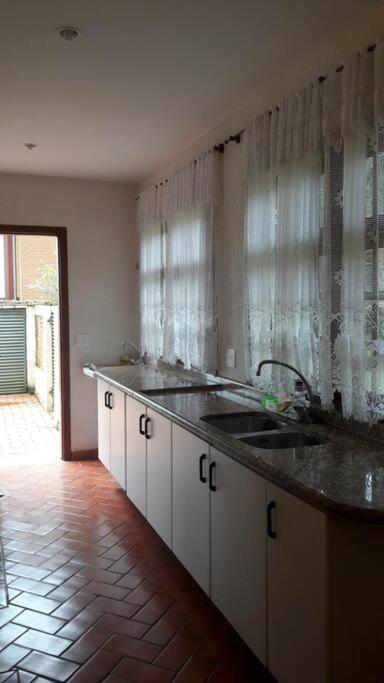 Casa E Vista Privilegiadas No Alto Do Capivari Campos do Jordão Eksteriør billede